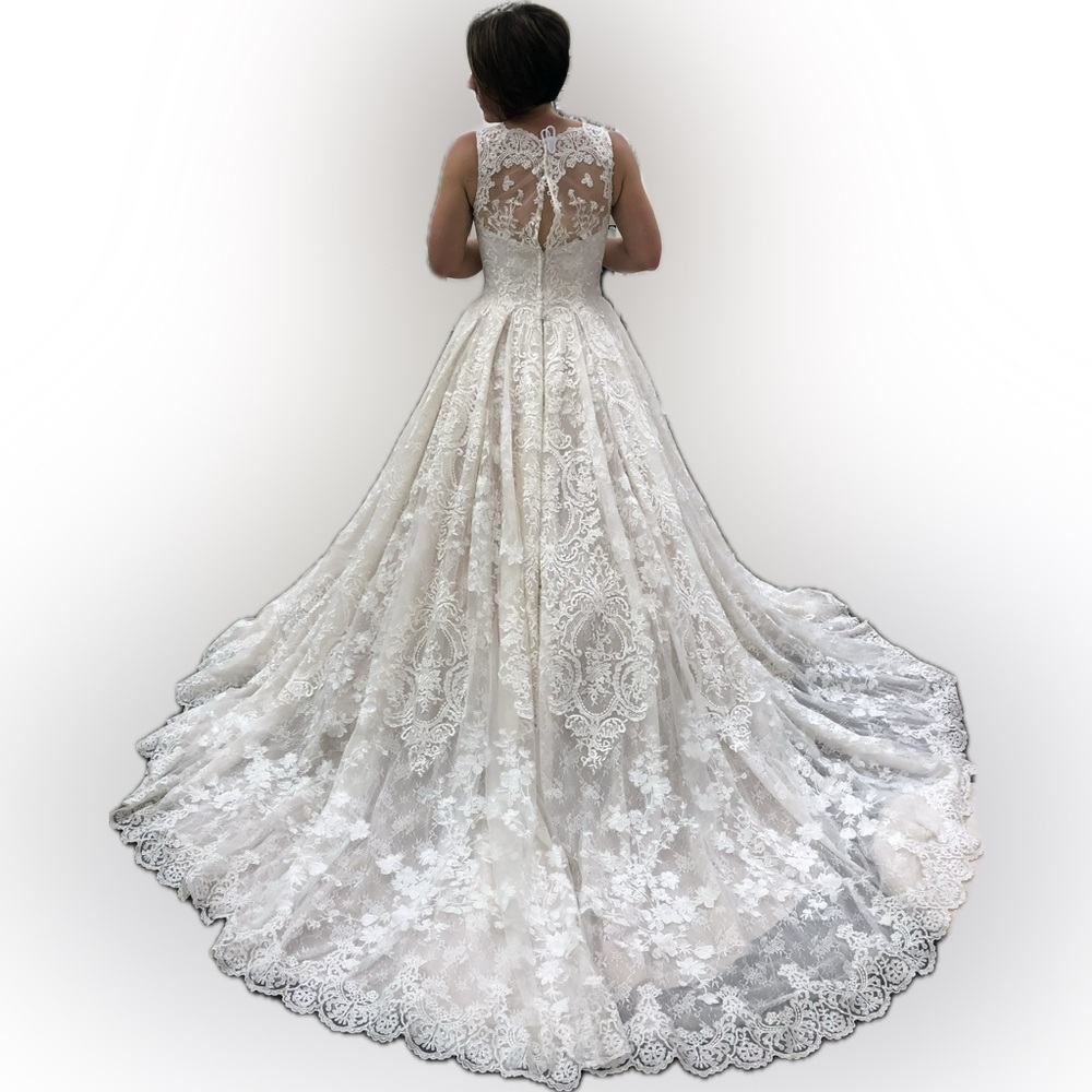 Champagne OLEG CASSINI gown